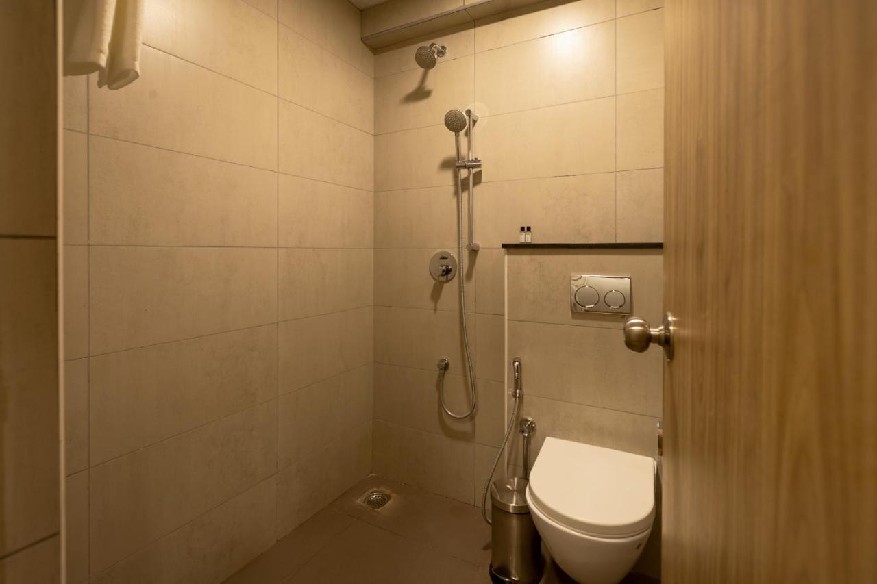 Olive Hotel Indiranagar 100Ft Road By Embassy Group Bangalore Exteriör bild