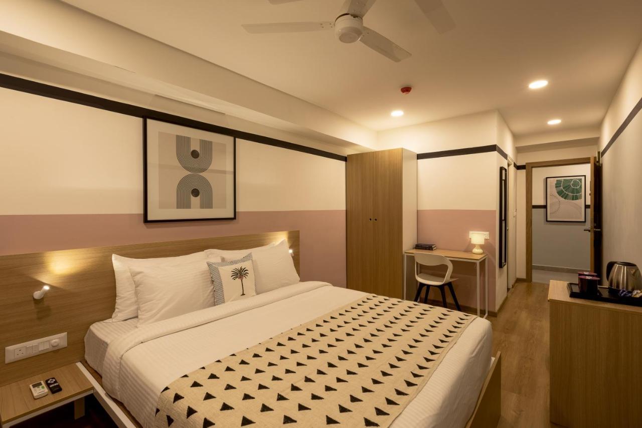 Olive Indiranagar 100Ft Road - By Embassy Group Hotell Bangalore Exteriör bild