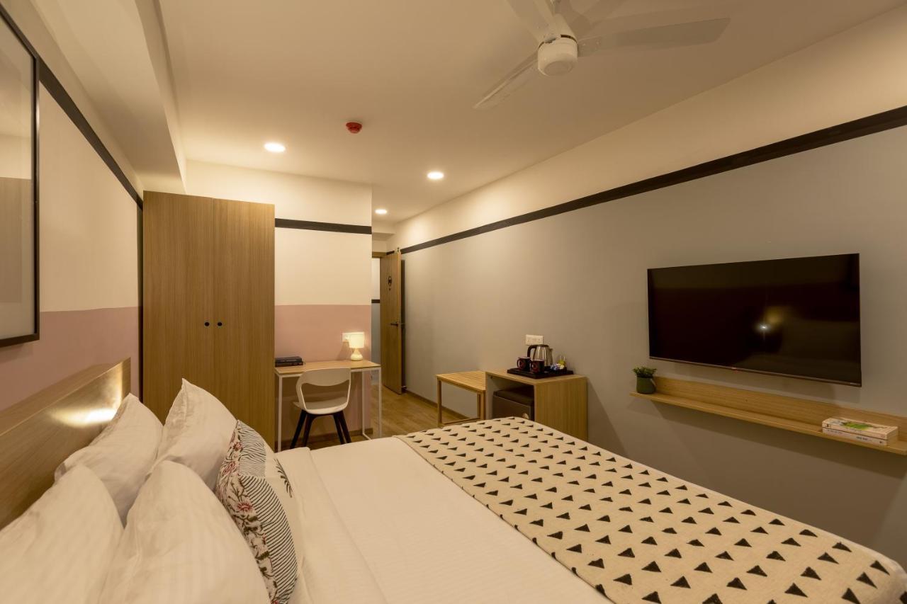 Olive Hotel Indiranagar 100Ft Road By Embassy Group Bangalore Exteriör bild